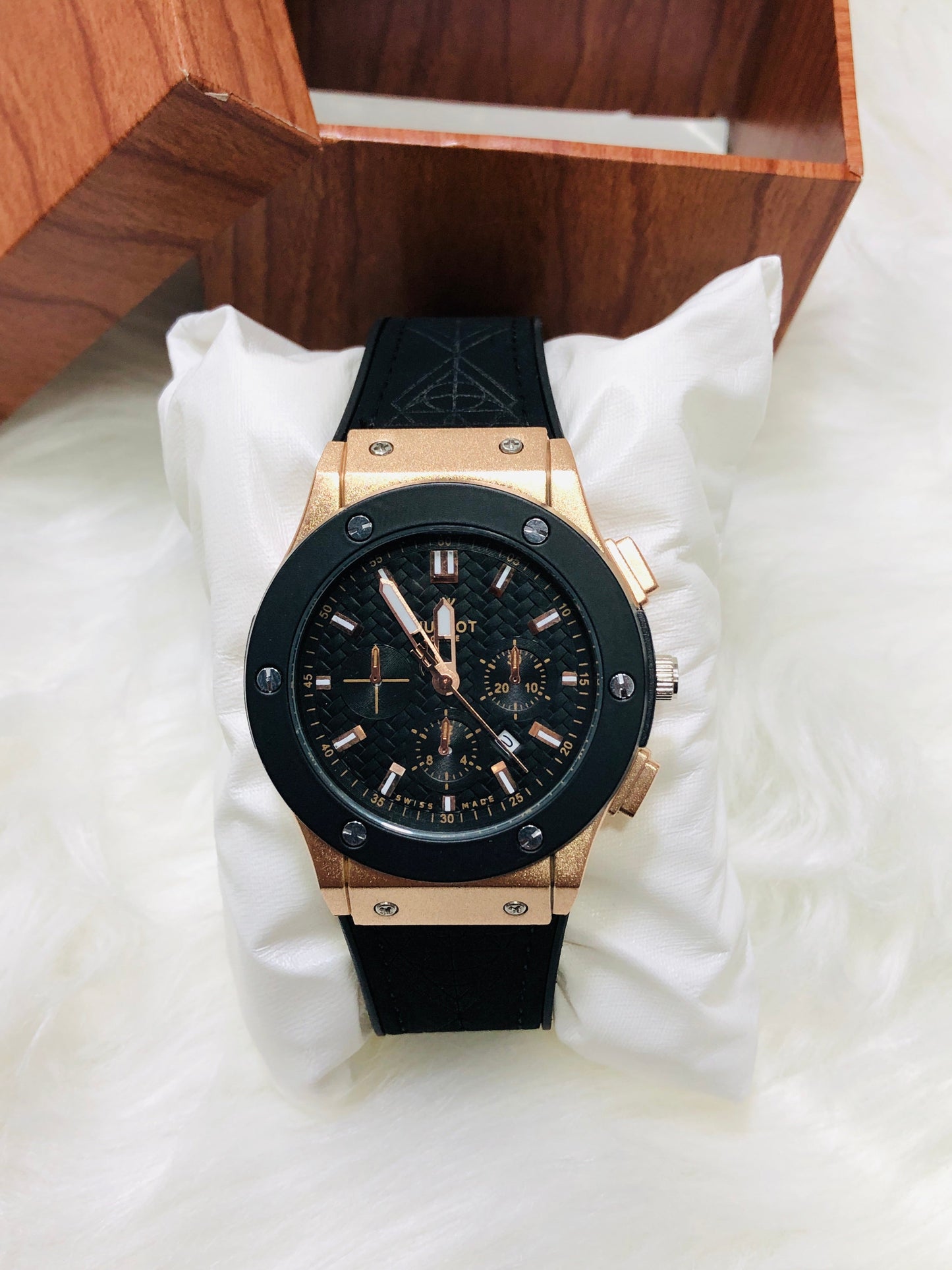 Hublot Imperion Royal - Premium Silicone Black Strap - Golden